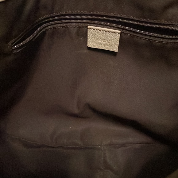 Authentic Gucci GG Abbey Canvas Tote Handbag - Picture 10 of 11